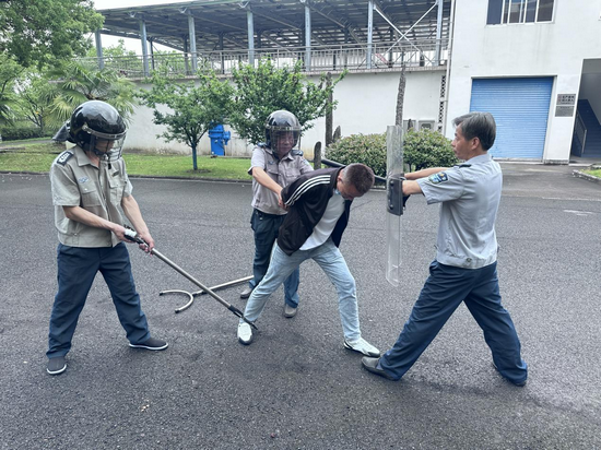 1714985915125516.png 3.png